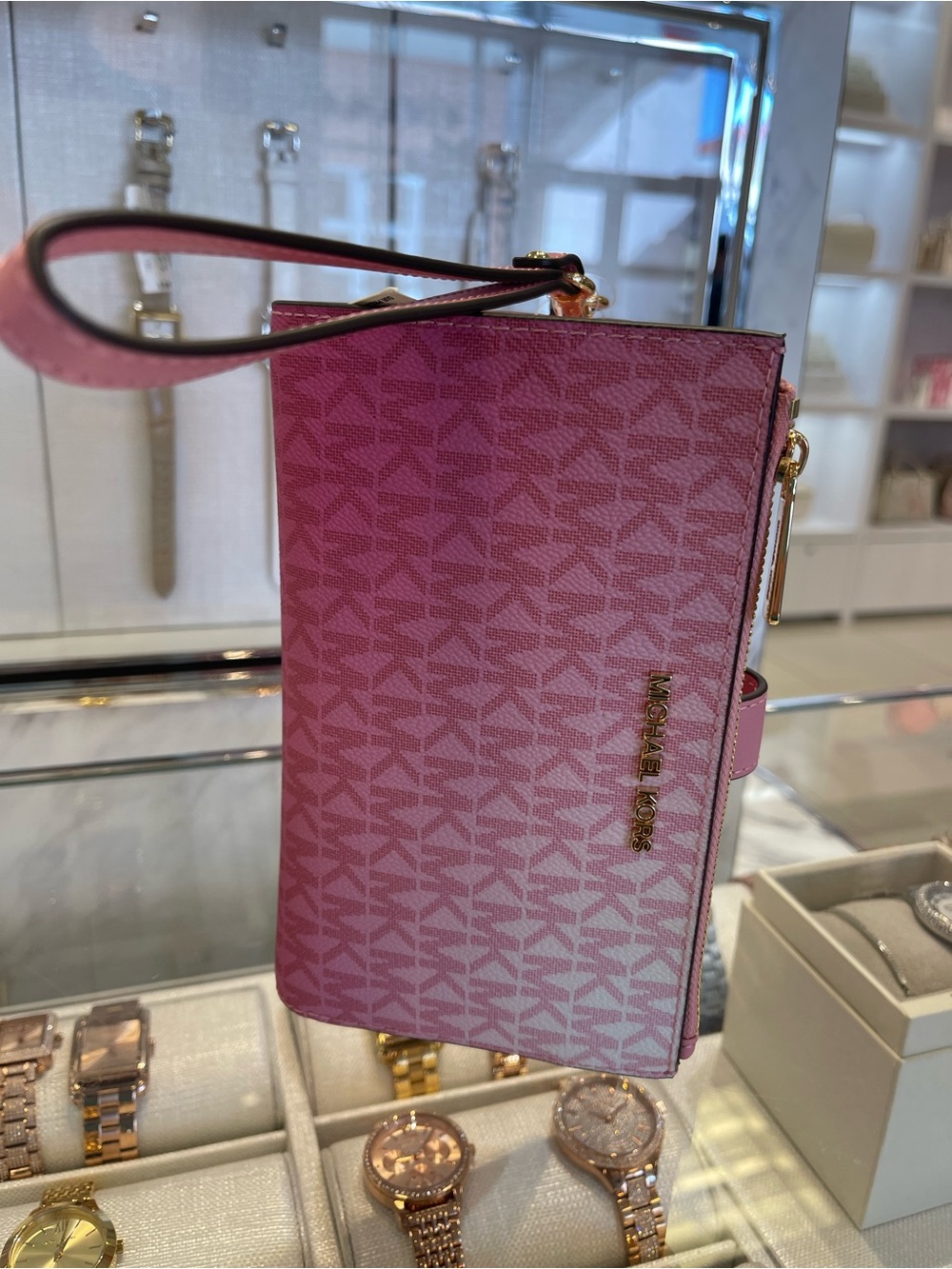 MICHAEL KORS JST Lg Double Zip Ombré Signature Logo Wristlet Phone
Carnation
NWT - Picture 13 of 16